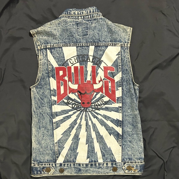 NBA Chicago Bulls Denim Vest - Picture 3 of 3